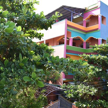 Rainbow Guest House Тируваннамалай Экстерьер фото